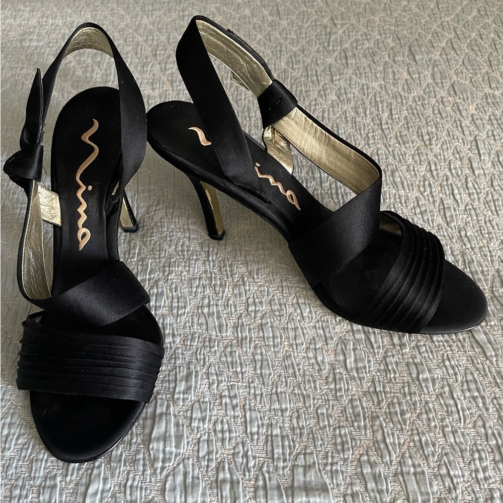 PRISTINE & BEAUTIFUL NINA BLACK EVENING STRAPPY 4” HEELS IN US SIZE 9 OR EU 39